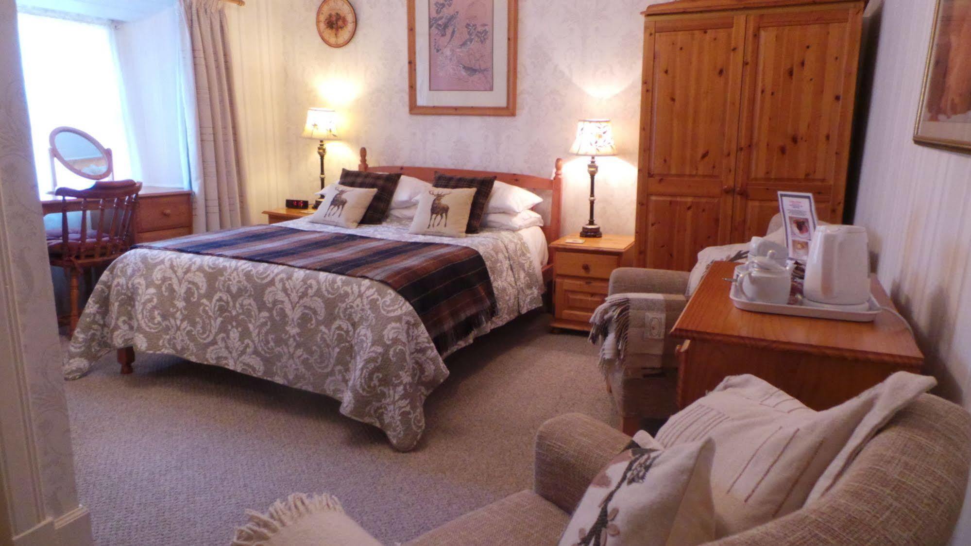 Comelybank Guesthouse ครีฟ ภายนอก รูปภาพ