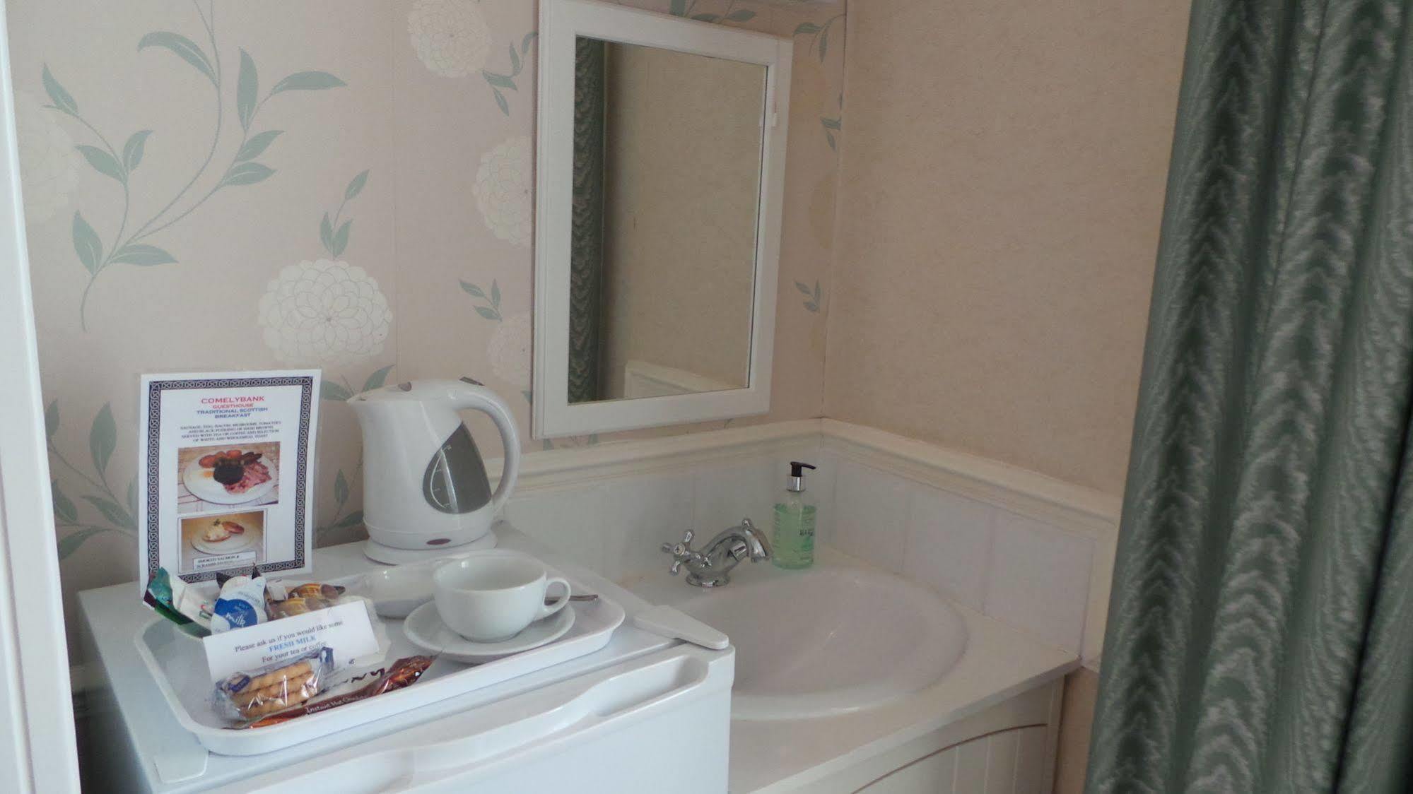 Comelybank Guesthouse ครีฟ ภายนอก รูปภาพ